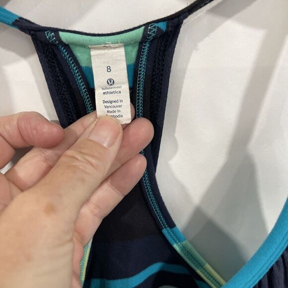 Lululemon Tank Blousy Size M 8 Navy Blue Built in Bra Tennis Pickleball Comfort - Picture 5 of 13